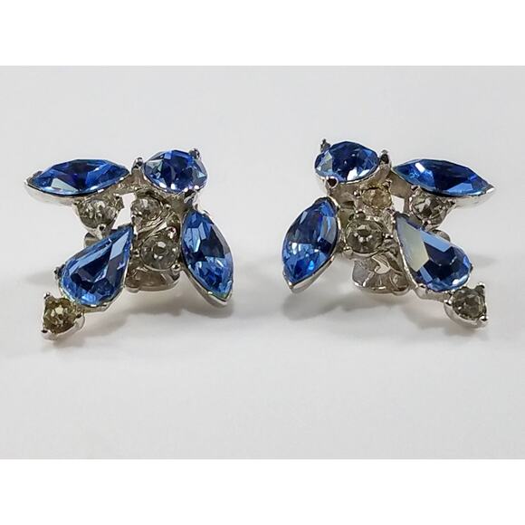Vintage BOGOFF Blue Rhinestones Clip Earrings, "Vintage Jewels", 1950s - Picture 8 of 9